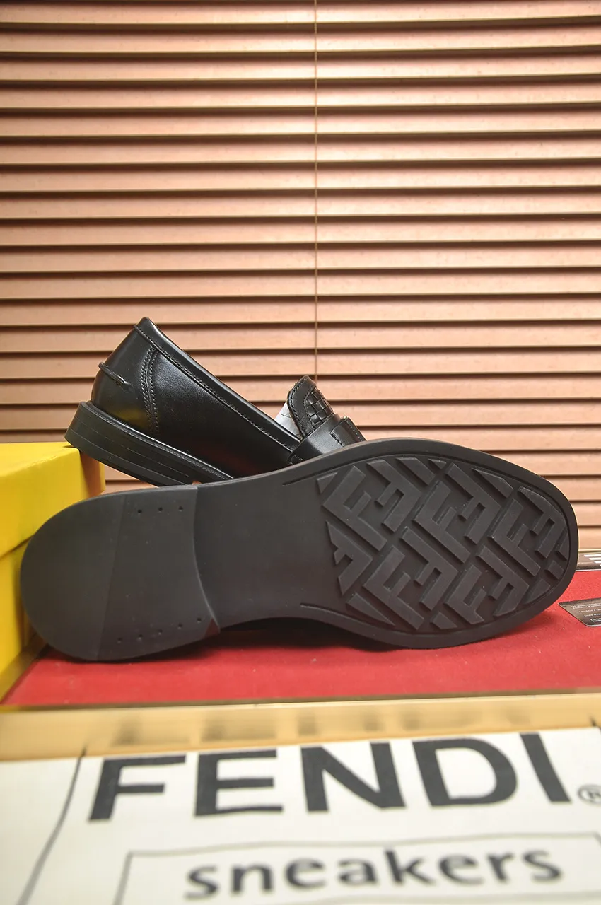 Men's shoes 💰500💶 [FENDI] The latest high-end men's shoes in Hong Kong! Original quality. The upper is made of imported cowhide material and cowhide lining! Super comfortable on the foot, original wear-resistant outsole, luxurious, fashionable, casual and versatile! Size: 38-45 (45 customized)